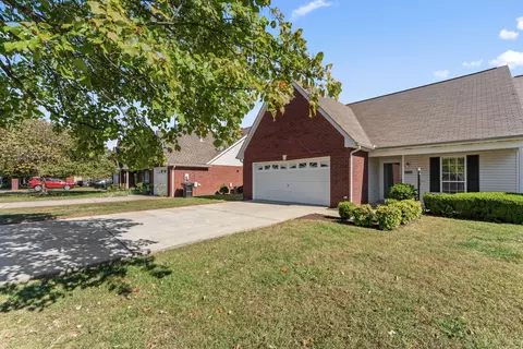 1928 Black Fox Xing, Murfreesboro, TN 37127