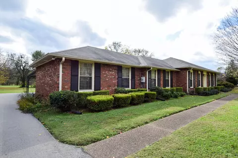 1080 Lakeshore Dr, Gallatin, TN 37066