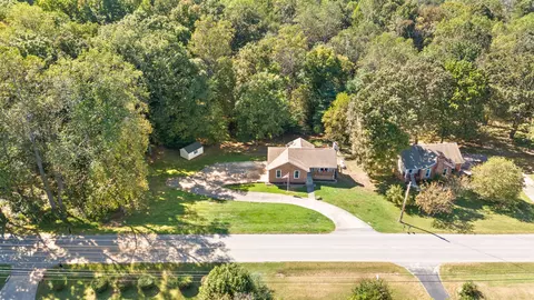 2040 Seven Mile Ferry Rd, Clarksville, TN 37040
