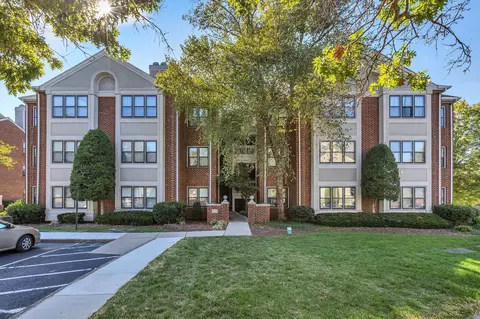 110 Ashlawn Ct, Nashville, TN 37215