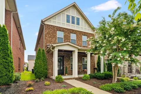 124 Ashcrest Pt, Hendersonville, TN 37075