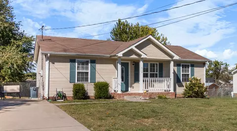 913 Van Buren Ave, Oak Grove, KY 42262