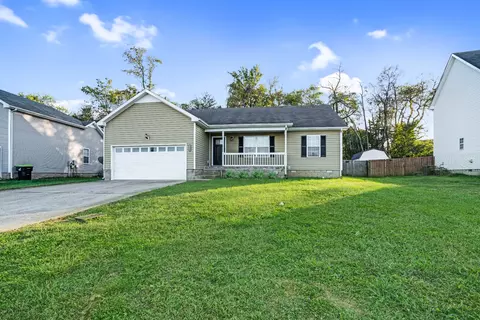 3818 Maliki Dr, Clarksville, TN 37042