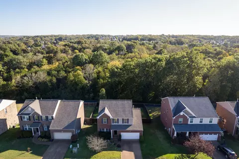 275 Cobblestone Lndg, Mount Juliet, TN 37122
