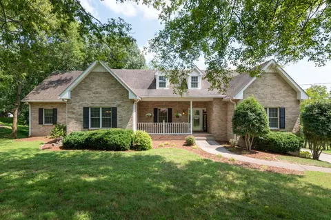 911 W Cynthia Trl, Goodlettsville, TN 37072