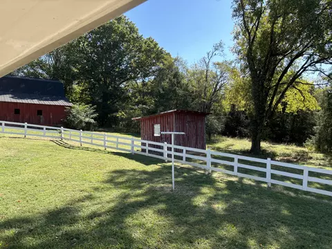 Exterior - 1893 Briar Patch Rd, Prospect, TN 38477 photo 4 of 13