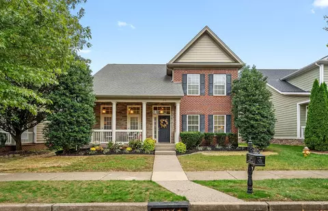 612 Patriot Ln, Franklin, TN 37067