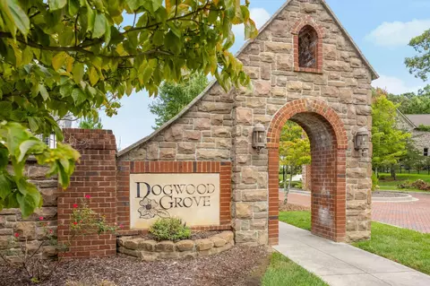 2324 Dogwood Grove Cir, Signal Mountain, TN 37377