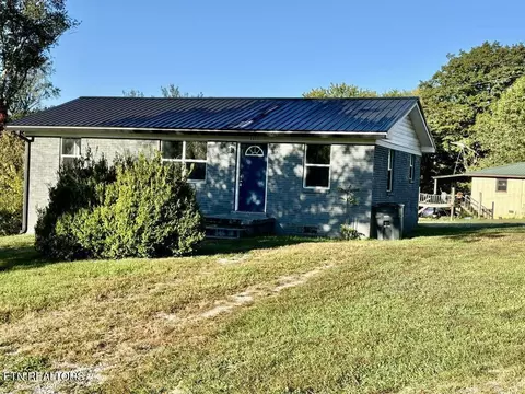131 Christie Cir, Red Boiling Springs, TN 37150