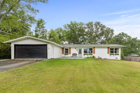 2413 Hunt Heights Dr, Soddy Daisy, TN 37379