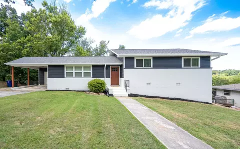 1359 Orbit Dr, Hixson, TN 37343