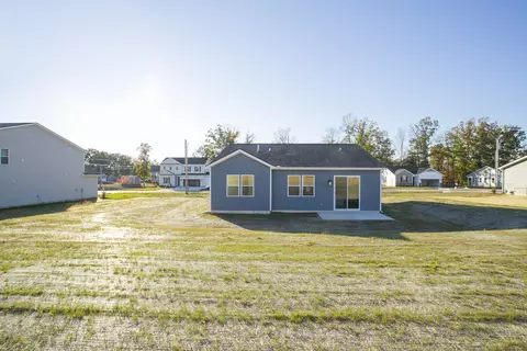 Exterior - 604 Maple Bend Noble, Dickson, TN 37055 photo 3 of 7