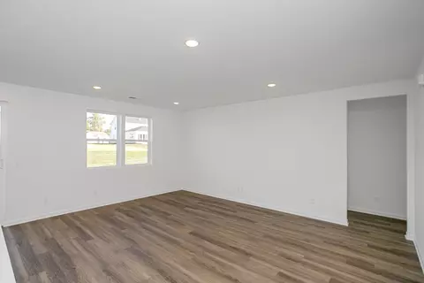 Living - 604 Maple Bend Noble, Dickson, TN 37055 photo 1 of 3