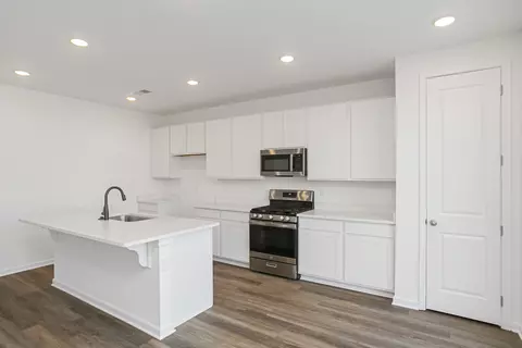 Kitchen - 604 Maple Bend Noble, Dickson, TN 37055 photo 6 of 7