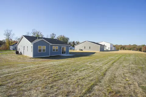 Exterior - 604 Maple Bend Noble, Dickson, TN 37055 photo 4 of 7