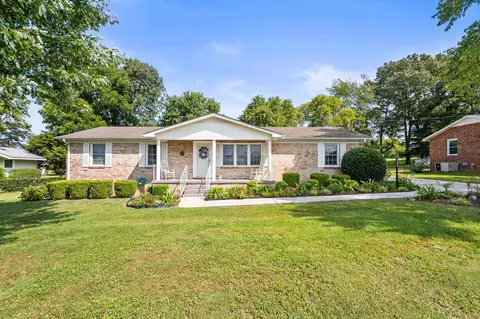 238 Crestview Dr, Winchester, TN 37398