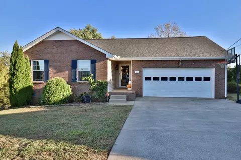 943 Lindsey Dr, Clarksville, TN 37042