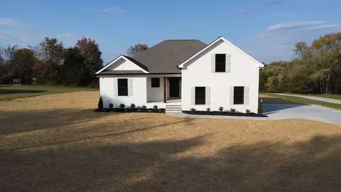 6148 Greenbrier Cemetery Rd, Greenbrier, TN 37073