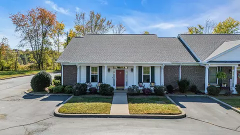 Exterior - 705 Blackpatch Dr #20, Springfield, TN 37172 photo 2 of 10