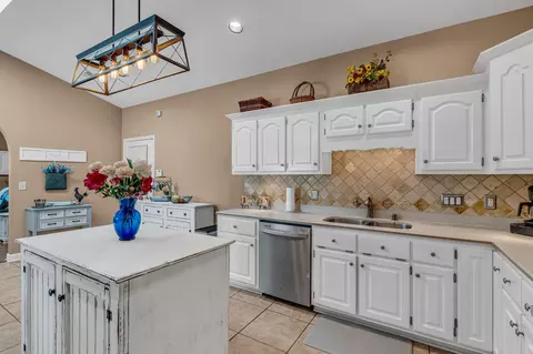 Kitchen - 705 Blackpatch Dr #20, Springfield, TN 37172 photo 2 of 4