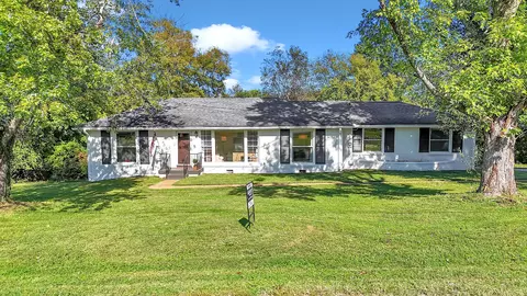 2417 Gardner Ln, Nashville, TN 37207