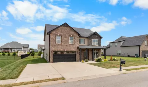 1205 Fallon Dr, Clarksville, TN 37043