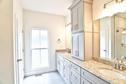 Bath - 455 Spring Meadows Ln, Morrison, TN 37357 photo 1 of 3