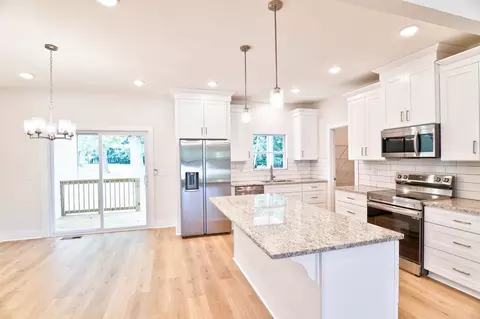 Kitchen - 455 Spring Meadows Ln, Morrison, TN 37357 photo 2 of 3