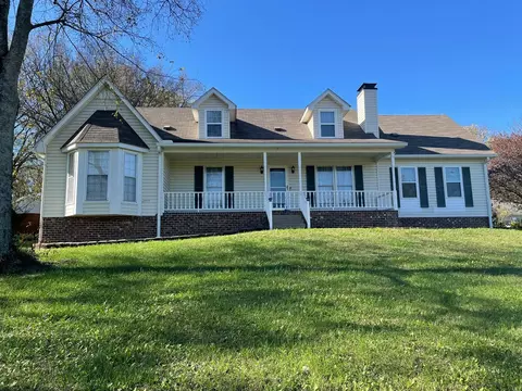701 Brushy Ridge Dr, La Vergne, TN 37086