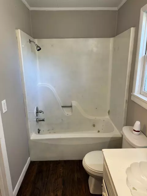 Bath - 302 Main St, Ethridge, TN 38456 photo 2 of 2