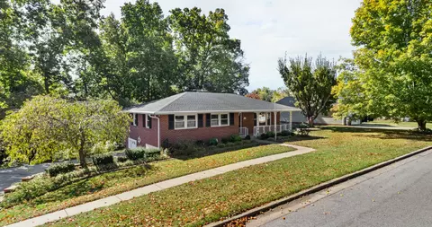 54 West Dr, Clarksville, TN 37040
