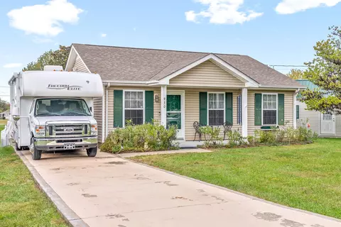 930 Crabapple Ln, Clarksville, TN 37040