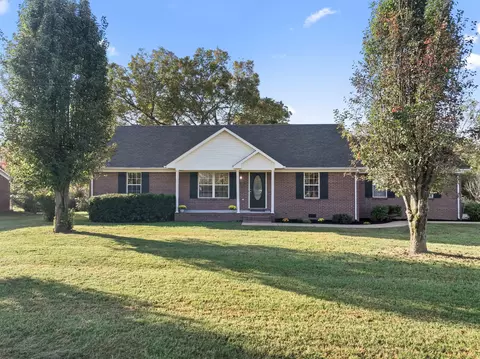 1139 Kent St, Lawrenceburg, TN 38464