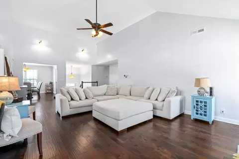 1962 Winsome Ln, Adams, TN 37010