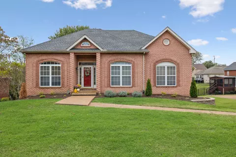 1011 Strathmore Way, Hendersonville, TN 37075