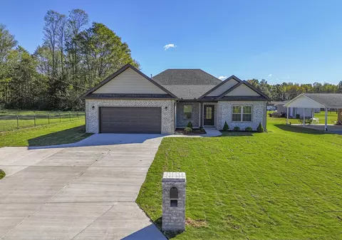 698 Allens Chapel Rd, Smithville, TN 37166