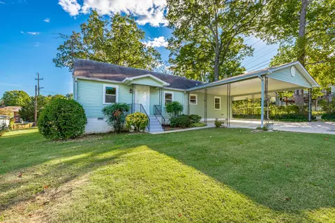 4002 Woodmont Dr, Chattanooga, TN 37412