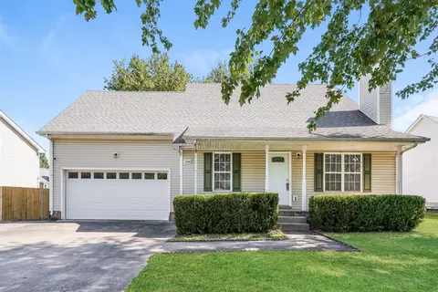 1950 Whirlaway Cir, Clarksville, TN 37042
