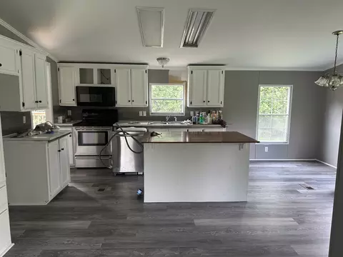 Kitchen - 6409 Roy Pearson Rd, Springfield, TN 37172 photo 2 of 2