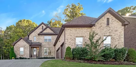 133 Burntash Ln, Hendersonville, TN 37075