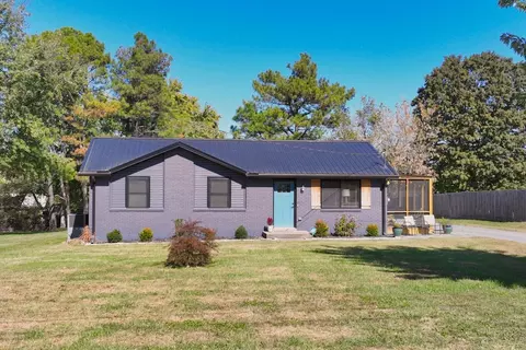 1490 Calvert Ct W, Gallatin, TN 37066