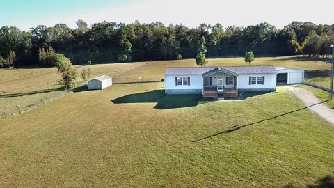 4915 Mingo Rd, Belvidere, TN 37306