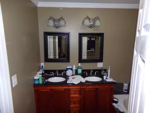 Bath - 37 Hughes Loop, Milan, TN 38358 photo 4 of 10