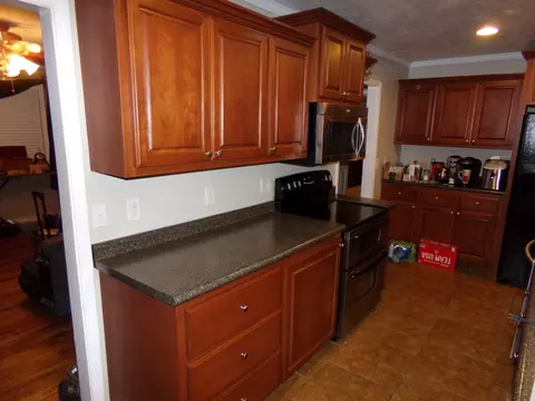 Kitchen - 37 Hughes Loop, Milan, TN 38358 photo 2 of 5