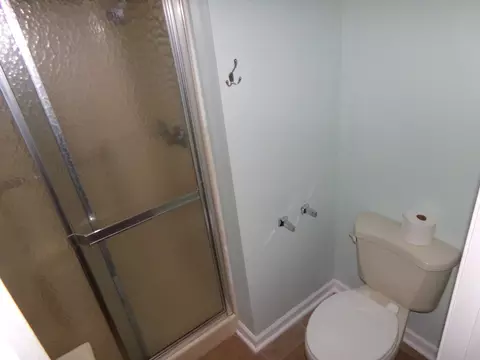 Bath - 37 Hughes Loop, Milan, TN 38358 photo 6 of 10
