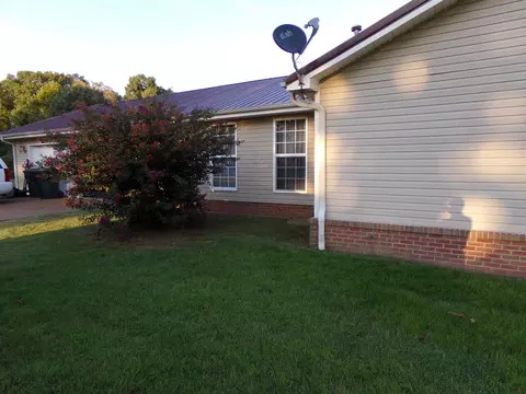 Exterior - 37 Hughes Loop, Milan, TN 38358 photo 7 of 19