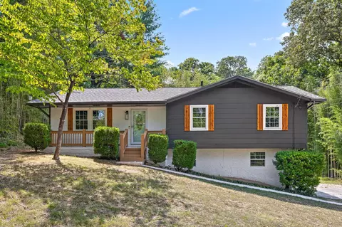 1100 Clermont Dr, Chattanooga, TN 37415