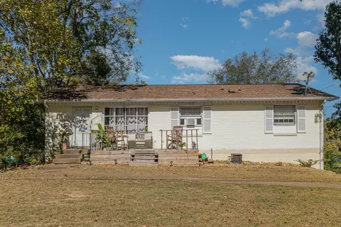 5017 Bonnaside Dr, Hermitage, TN 37076