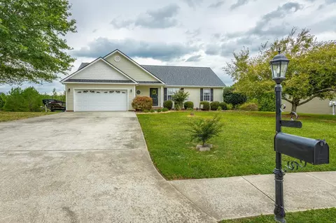 1260 Briar Ridge Ln, Soddy Daisy, TN 37379