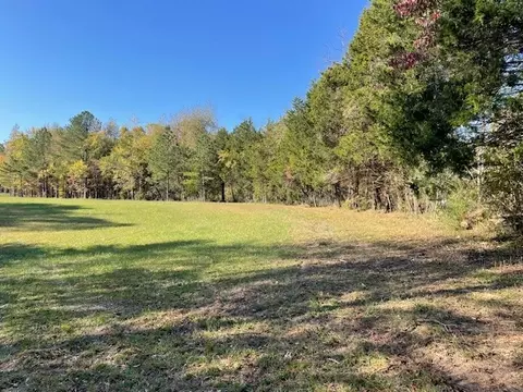 2 Riley Creek Rd, Normandy, TN 37360